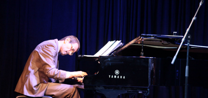 8/12/2016 George Kontafouris Trio live @  Public (Syntagma)